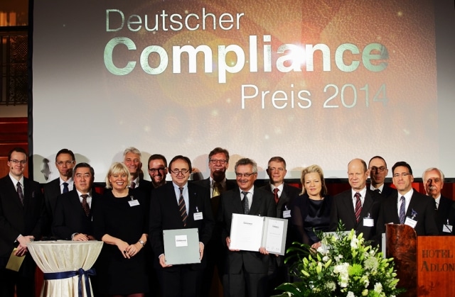 Preisträger, Laudatoren und Initiatoren des Deutschen Compliance Preises (c) Felix Holland